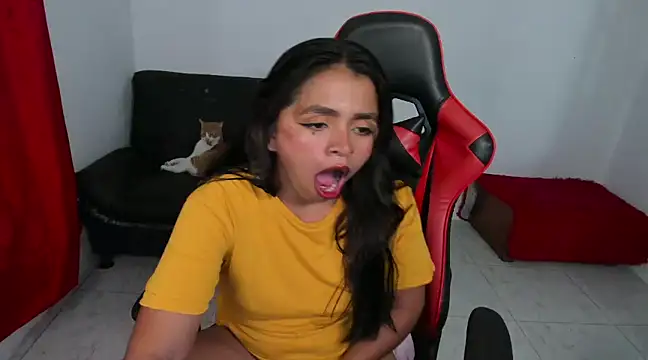 Snapshot of cory_rose chatting on 12.03.24 cory rose online show from 12.03.24