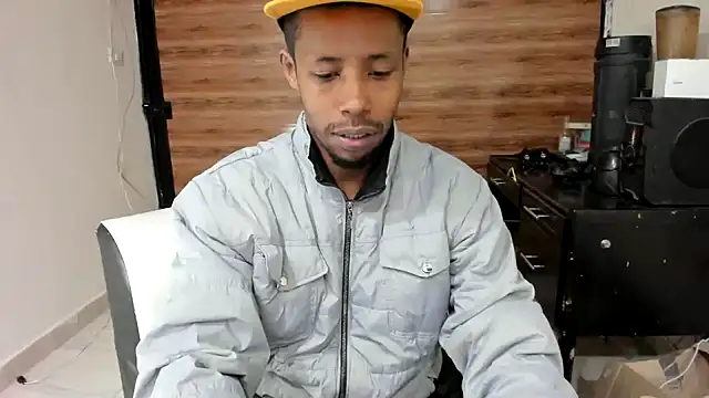Snapshot of AlejoKhalifa_ chatting on 01.26.25 AlejoKhalifa online show from 01.26.25