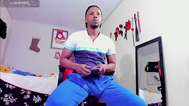 AlejoKhalifa  online show from 12.21.25