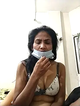 Snapshot of sunita6009 chatting on 08.04.26 sunita6009 online show from 08.04.26