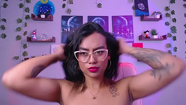 macey elliot  online show from 02.07.25