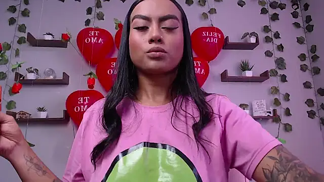 macey elliot  online show from 02.16.25