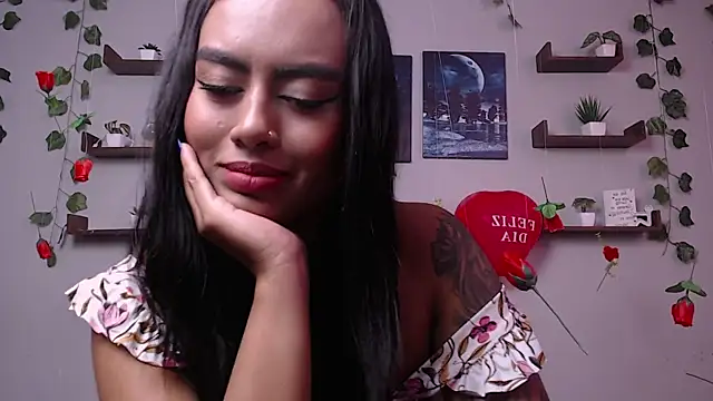 macey elliot  online show from 02.21.25