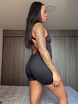 macey elliot  online show from 02.25.25