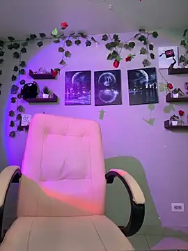 macey elliot  online show from 03.19.25