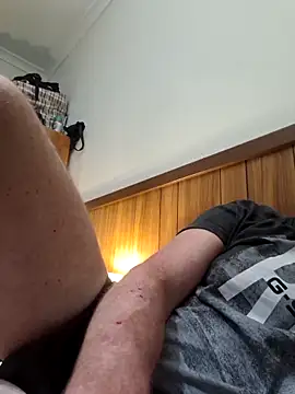 Snapshot of Scoobeysnacks chatting on 04.18.26 Scoobeysnacks online show from 04.18.26