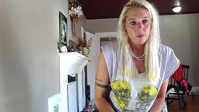 Glamazonx online show from 09.15.25