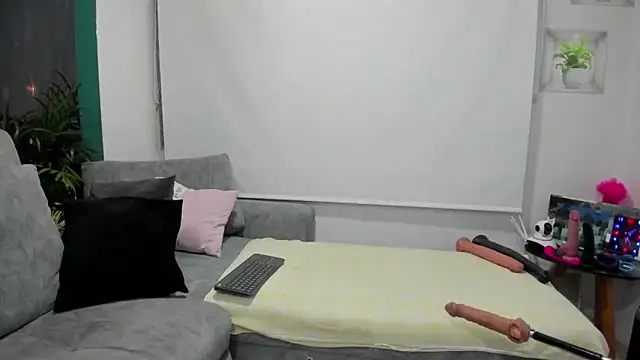 larossasexy online show from 10.24.25