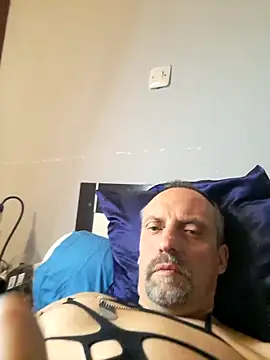 Snapshot of olivier59930 chatting on 12.08.24 olivier59930 online show from 12.08.24