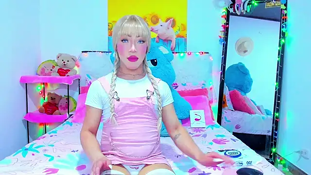 Candy Candy   online show from 10.24.25