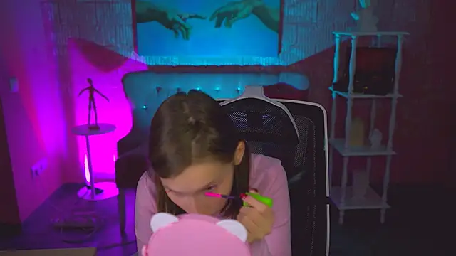 EllaHorton online show from 11.11.25