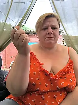 Snapshot of jusichka chatting on 07.14.26 jusichka online show from 07.14.26