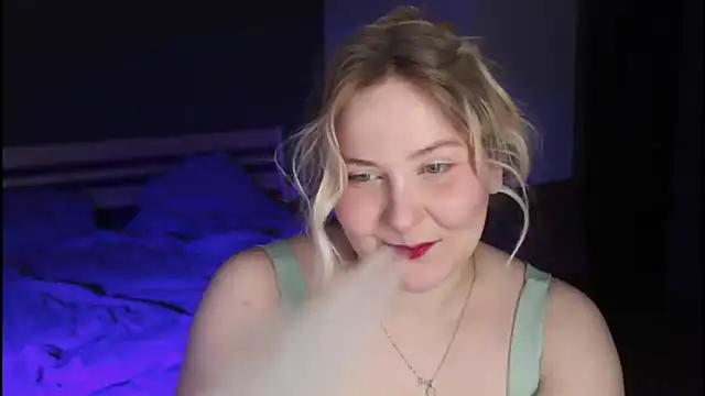Snapshot of sensual_girrrl chatting on 06.11.26 sensual girrrl online show from 06.11.26