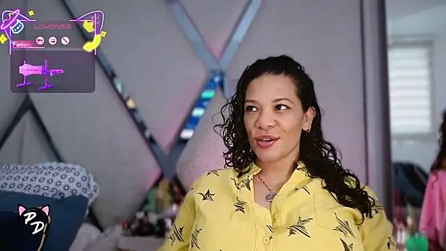 Snapshot of paula_daniela1 chatting on 05.03.26 paula daniela1 online show from 05.03.26