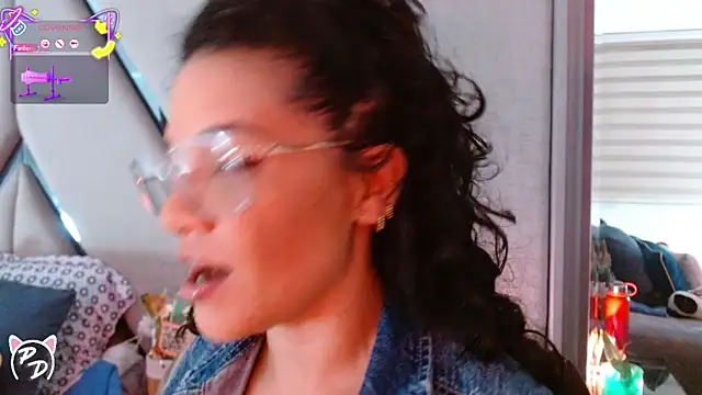Snapshot of paula_daniela1 chatting on 05.16.26 paula daniela1 online show from 05.16.26