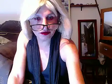 LorenJade online show from 06.18.26