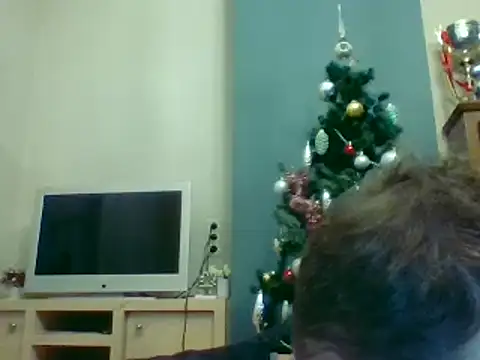 Snapshot of bertolini chatting on 12.19.24 bertolini online show from 12.19.24