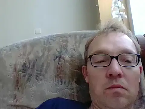 Snapshot of bertolini chatting on 01.03.25 bertolini online show from 01.03.25