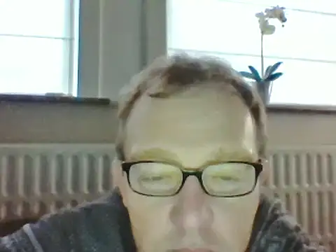 Snapshot of bertolini chatting on 01.05.25 bertolini online show from 01.05.25