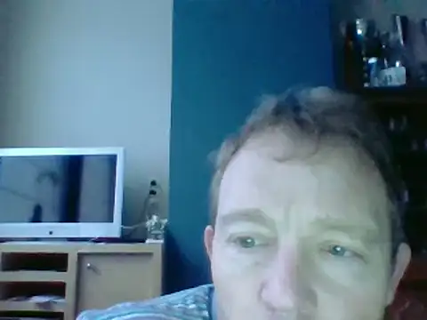 Snapshot of bertolini chatting on 01.12.25 bertolini online show from 01.12.25