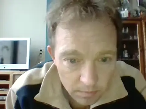 Snapshot of bertolini chatting on 02.01.25 bertolini online show from 02.01.25