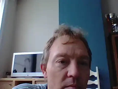 Snapshot of bertolini chatting on 02.13.25 bertolini online show from 02.13.25