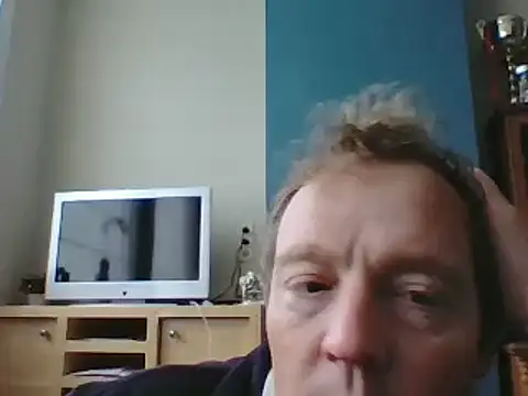 Snapshot of bertolini chatting on 02.20.25 bertolini online show from 02.20.25