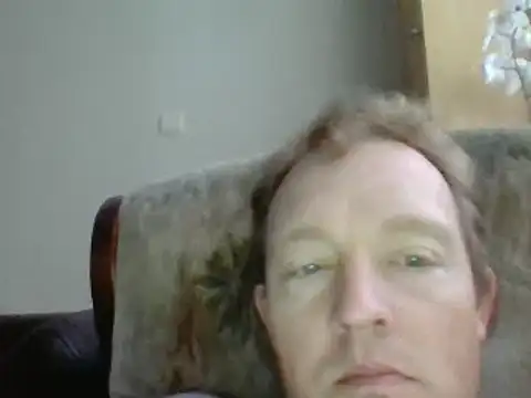 Snapshot of bertolini chatting on 02.22.25 bertolini online show from 02.22.25