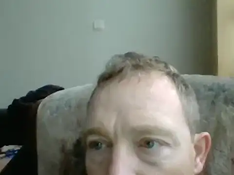 Snapshot of bertolini chatting on 02.27.25 bertolini online show from 02.27.25