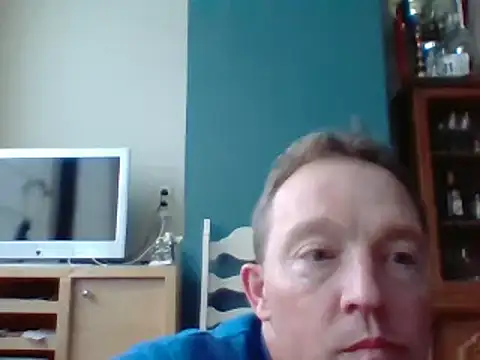 Snapshot of bertolini chatting on 03.03.25 bertolini online show from 03.03.25