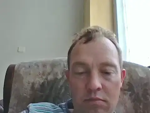 Snapshot of bertolini chatting on 03.11.25 bertolini online show from 03.11.25