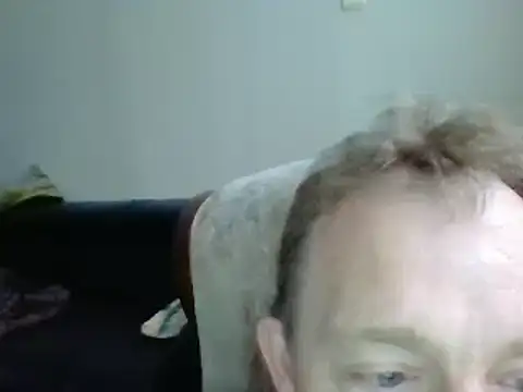 Snapshot of bertolini chatting on 03.15.25 bertolini online show from 03.15.25