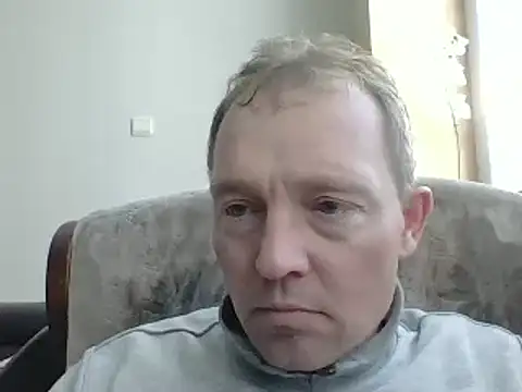 Snapshot of bertolini chatting on 03.16.25 bertolini online show from 03.16.25