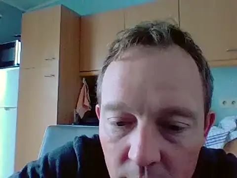 Snapshot of bertolini chatting on 03.21.25 bertolini online show from 03.21.25