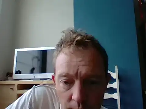 Snapshot of bertolini chatting on 03.22.25 bertolini online show from 03.22.25