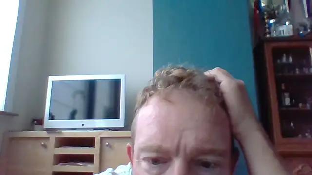 Snapshot of bertolini chatting on 09.20.25 bertolini online show from 09.20.25