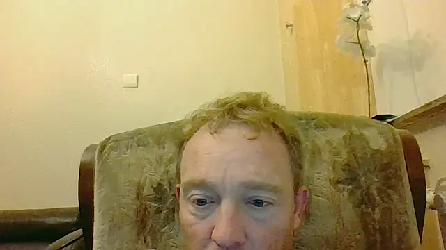 Snapshot of bertolini chatting on 09.21.25 bertolini online show from 09.21.25