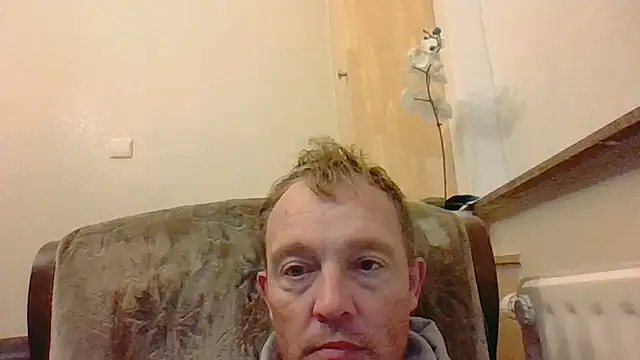 Snapshot of bertolini chatting on 09.22.25 bertolini online show from 09.22.25