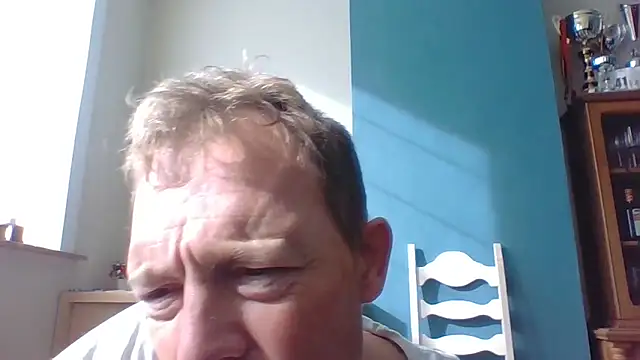 Snapshot of bertolini chatting on 09.24.25 bertolini online show from 09.24.25