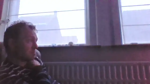 Snapshot of bertolini chatting on 10.13.25 bertolini online show from 10.13.25