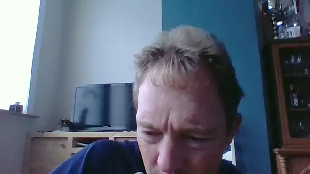 Snapshot of bertolini chatting on 10.20.25 bertolini online show from 10.20.25