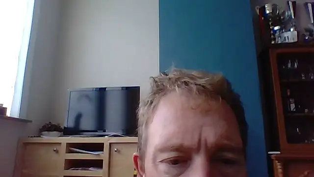 Snapshot of bertolini chatting on 10.27.25 bertolini online show from 10.27.25