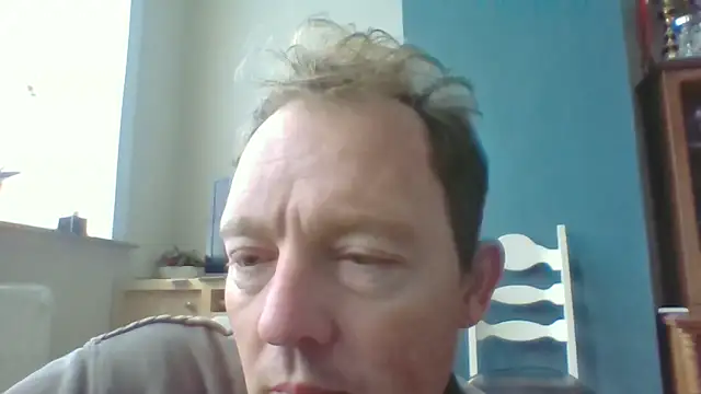 Snapshot of bertolini chatting on 10.29.25 bertolini online show from 10.29.25