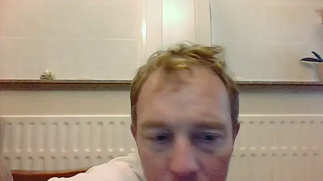 Snapshot of bertolini chatting on 11.04.25 bertolini online show from 11.04.25