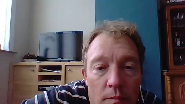 Snapshot of bertolini chatting on 11.11.25 bertolini online show from 11.11.25