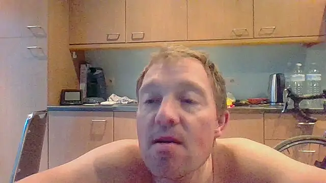 Snapshot of bertolini chatting on 11.13.25 bertolini online show from 11.13.25