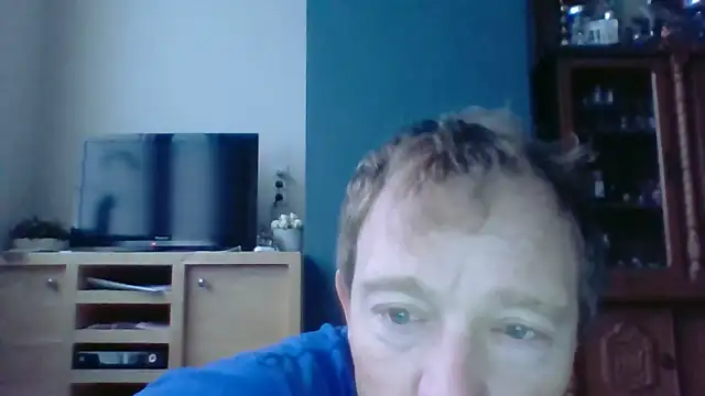 Snapshot of bertolini chatting on 11.21.25 bertolini online show from 11.21.25