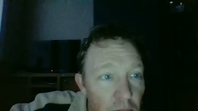 Snapshot of bertolini chatting on 11.25.25 bertolini online show from 11.25.25