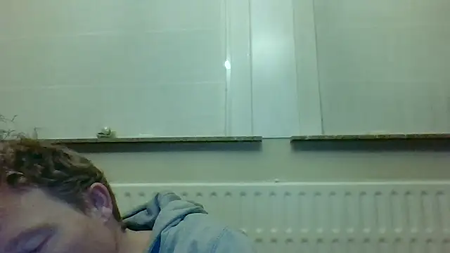 Snapshot of bertolini chatting on 11.28.25 bertolini online show from 11.28.25