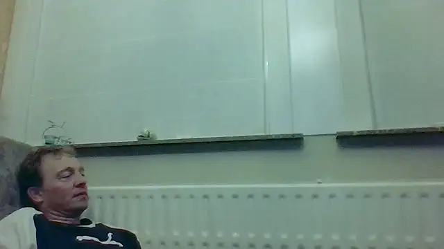 Snapshot of bertolini chatting on 12.04.25 bertolini online show from 12.04.25